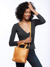 Load image into Gallery viewer, Elsabet Top Zip Crossbody